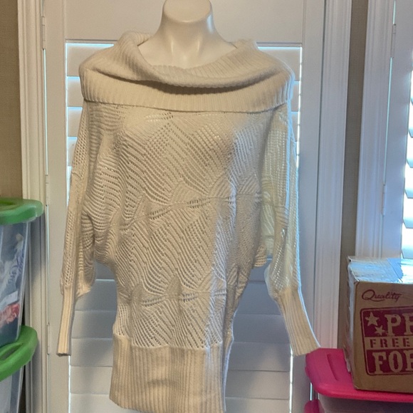 H&M Sweaters - H&M Cream Cowl Neck Sweater
